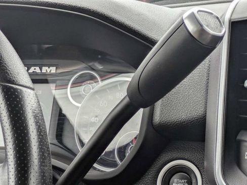 Certified 2022 RAM 2500 Big Horn AWD/4WD image 18