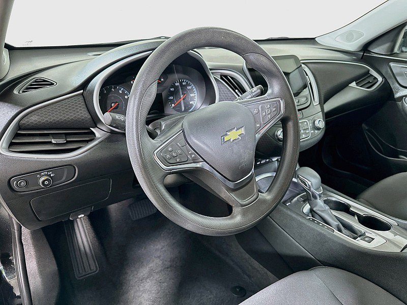Used 2025 Chevrolet Malibu LT FWD image 9