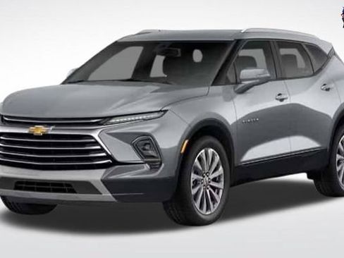 Used 2025 Chevrolet Blazer RS FWD image 1