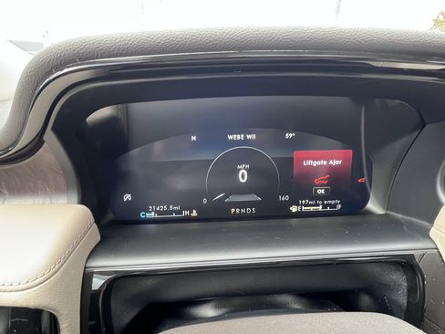 Used 2021 Lincoln Nautilus Reserve image 7