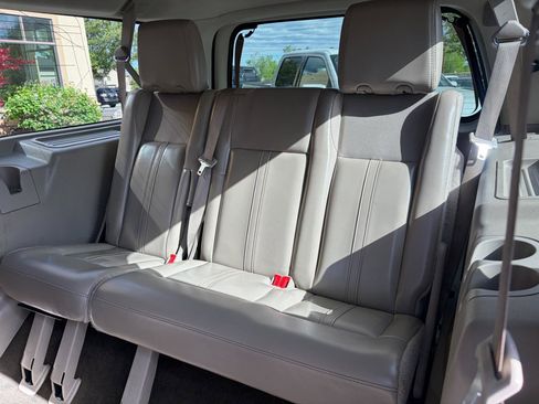 Used 2016 Lincoln Navigator L Select AWD/4WD image 6