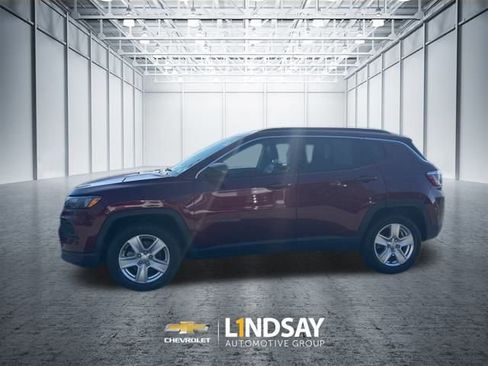 Used 2022 Jeep Compass Latitude image 22