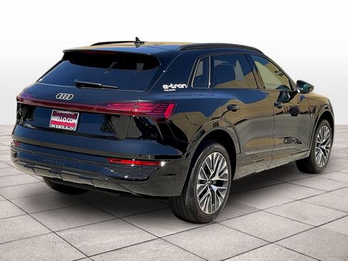 Used 2024 Audi Q8 e-tron Premium Plus w/ Premium Plus Package AWD/4WD image 15
