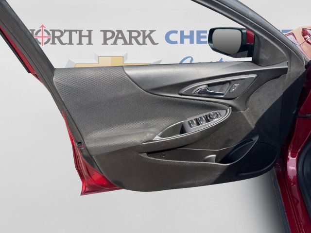 Certified 2024 Chevrolet Malibu RS FWD image 10