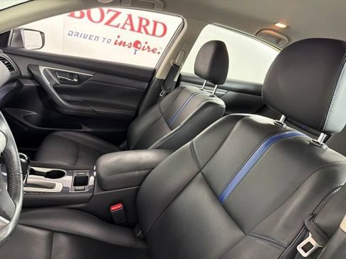 Used 2018 Nissan Altima 2.5 SR w/ SR Midnight Edition FWD image 11