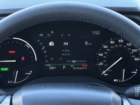 Used 2025 Toyota Sienna XLE w/ XLE Plus Package image 27