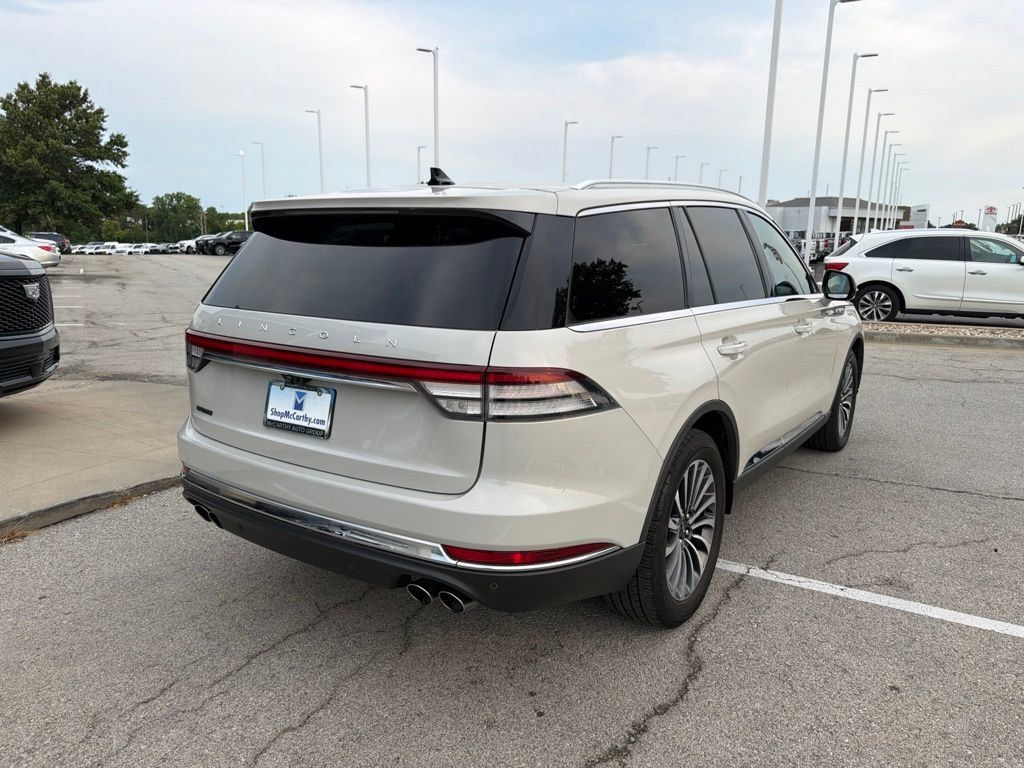 Used 2021 Lincoln Aviator Reserve w/ Elements Package Plus AWD/4WD image 3