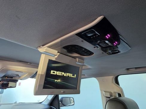 Used 2017 GMC Yukon XL Denali w/ Open Road Package image 11