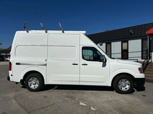 Used 2018 Nissan NV 3500 SV w/ Navigation Package image 6