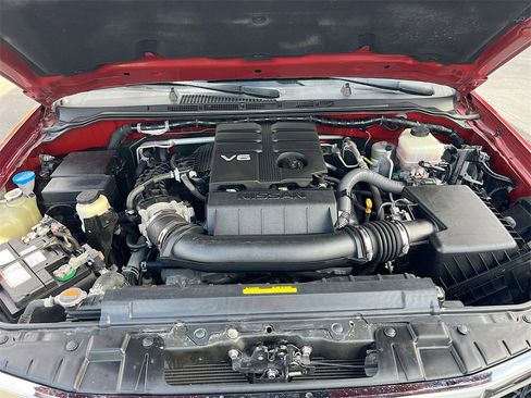 Used 2020 Nissan Frontier SV image 29