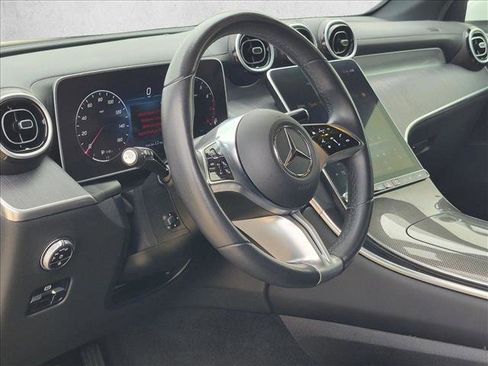 Used 2024 Mercedes-Benz GLC 300 4MATIC image 10
