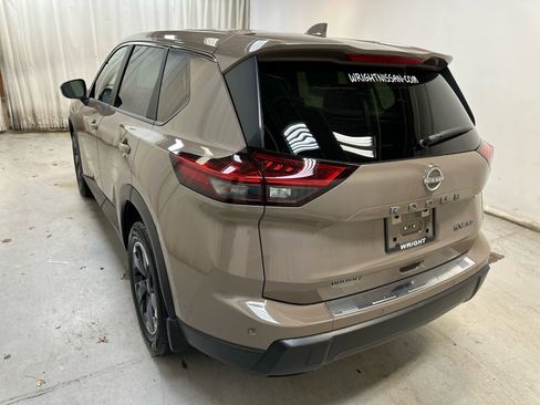 Certified 2024 Nissan Rogue SV image 2