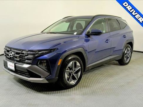 Used 2025 Hyundai Tucson SEL FWD image 2