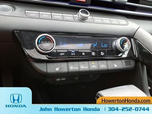 Used 2024 Hyundai Elantra Limited FWD image 23