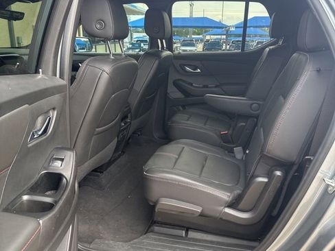 Used 2023 Chevrolet Traverse RS image 5