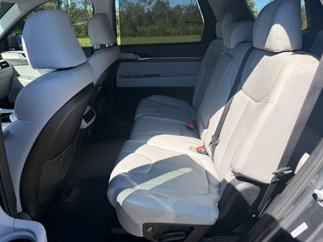 Used 2022 Hyundai Palisade SEL w/ 8P Bench Seat Package FWD image 15