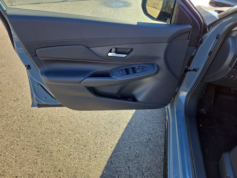 New 2026 Nissan Sentra SR w/ Floor Mat Package FWD image 11