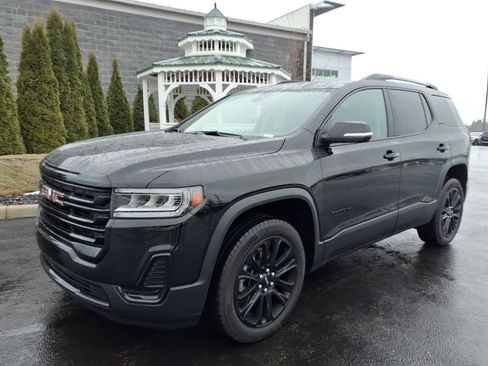 Used 2023 GMC Acadia SLE w/ Driver Convenience Package FWD image 2
