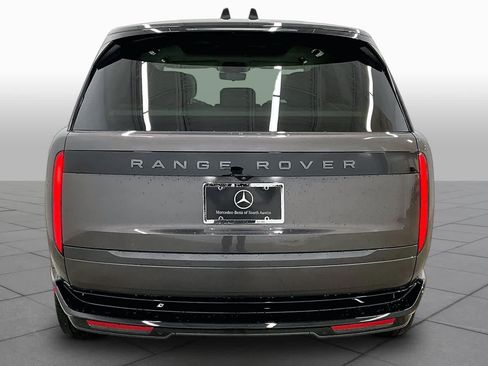 Used 2025 Land Rover Range Rover SE AWD/4WD image 5