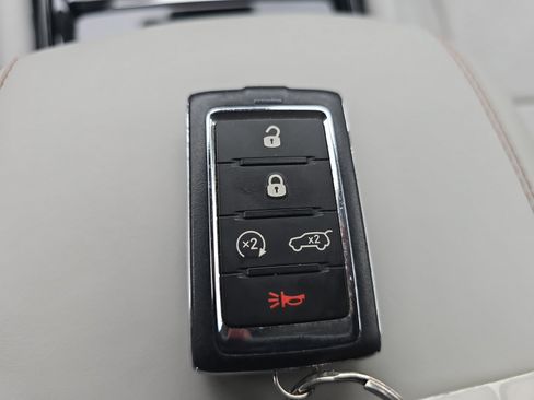 Used 2021 Jeep Grand Cherokee L Overland w/ Advanced Protech Group III AWD/4WD image 33