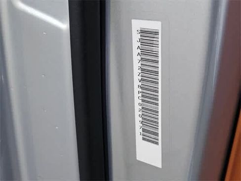 Used 2023 Bentley Bentayga Plug-In Hybrid image 38