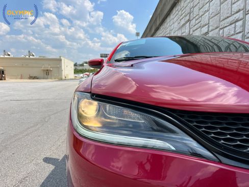 Used 2016 Chrysler 200 S w/ Comfort Group image 15