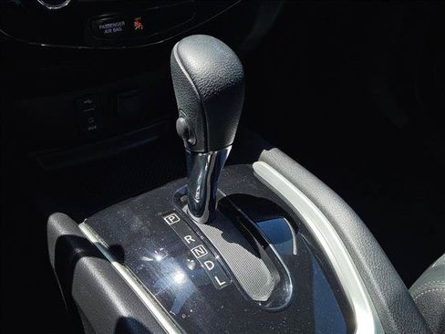 Used 2015 Nissan Rogue SL w/ SL Premium Package FWD image 18