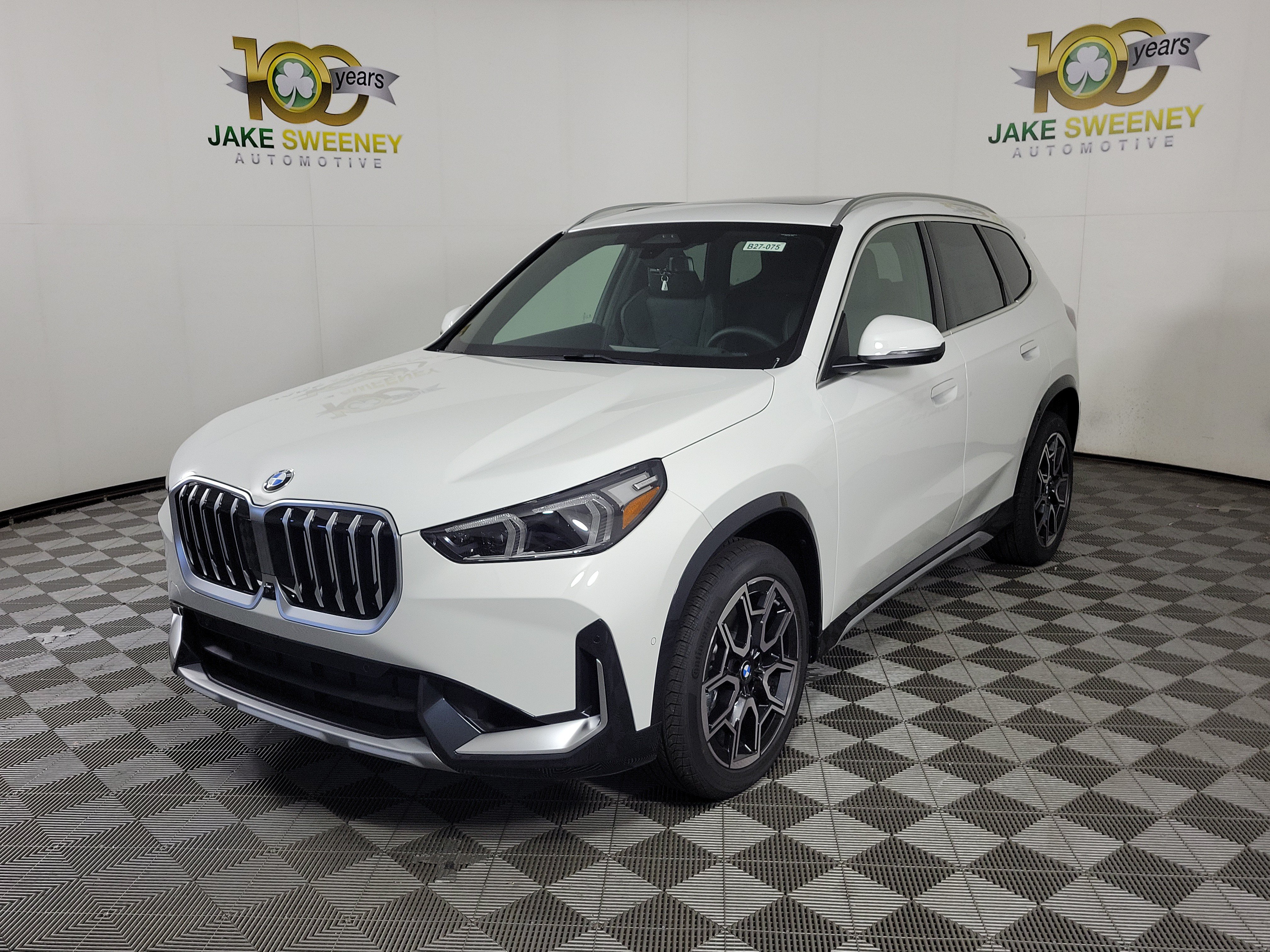 New 2027 BMW X1 xDrive28i AWD/4WD image 3