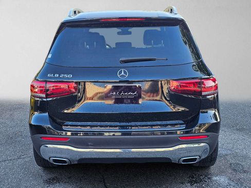 Certified 2023 Mercedes-Benz GLB 250 image 4