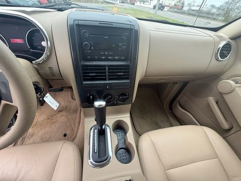 Used 2007 Ford Explorer XLT image 15