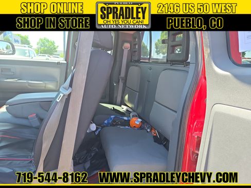 Used 2005 Dodge Dakota SLT w/ Trailer Tow Group AWD/4WD image 5
