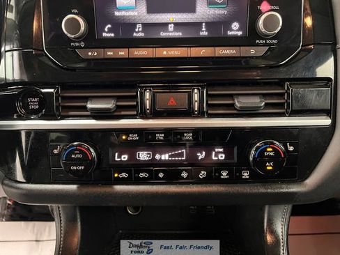 Used 2025 Nissan Pathfinder SV FWD image 42