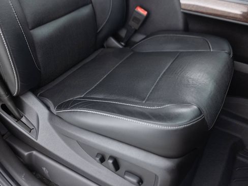 Used 2018 GMC Sierra 1500 SLT AWD/4WD image 32