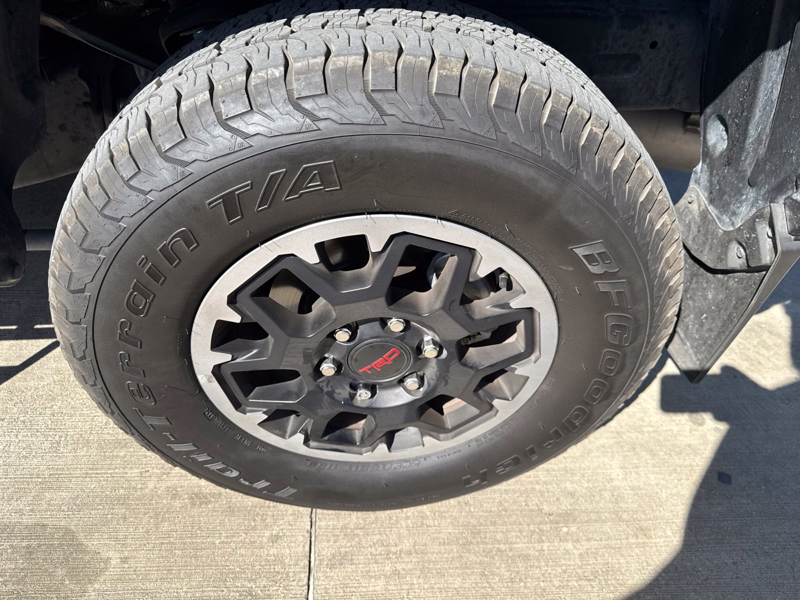 Used 2024 Toyota Tacoma TRD Off-Road w/ TRD Off Road Upgrade Package AWD/4WD image 13