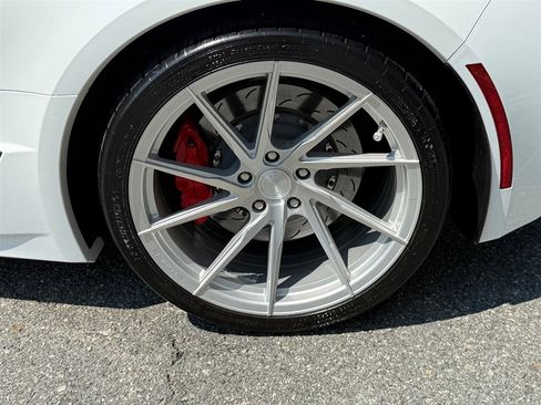 Used 2016 Chevrolet Corvette Z06 w/ 3LZ Preferred Equipment Group image 22