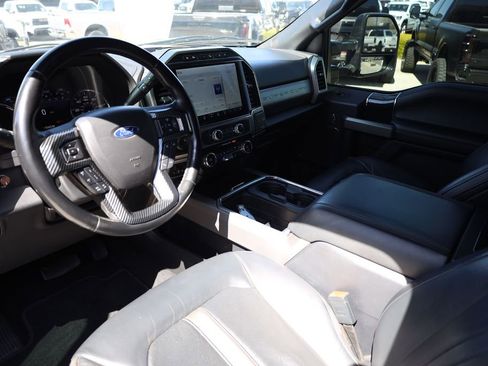 Used 2022 Ford F350 Platinum w/ Tremor Off-Road Package AWD/4WD image 12