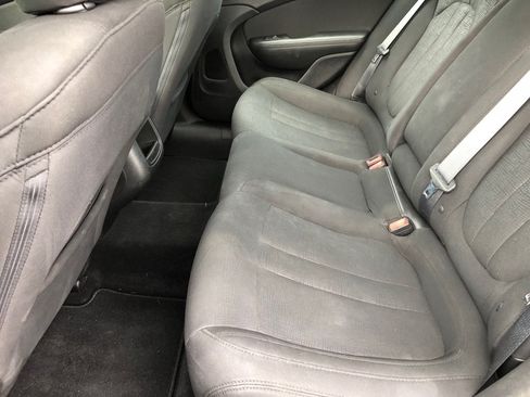 Used 2016 Chrysler 200 Limited FWD image 19