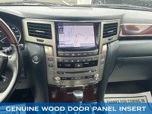 Used 2014 Lexus LX 570 4WD image 17