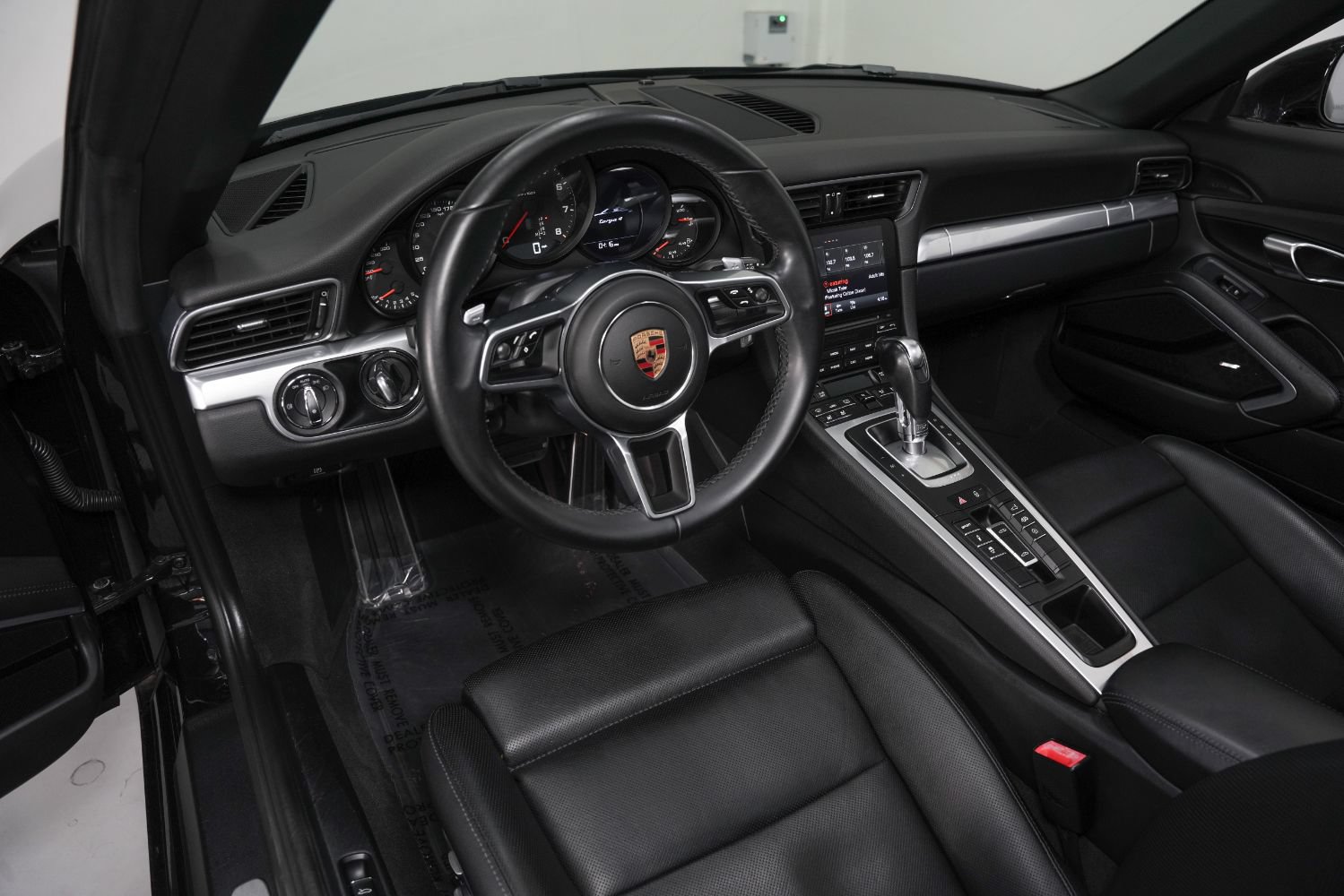 Used 2017 Porsche 911 Targa 4 AWD/4WD image 12