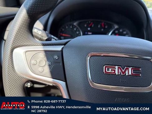 Used 2024 GMC Terrain SLE FWD image 22