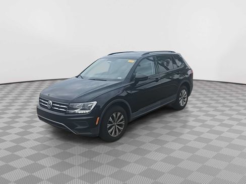 Used 2020 Volkswagen Tiguan S FWD image 4
