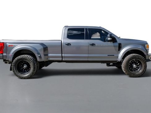 Used 2022 Ford F450 Platinum w/ FX4 Off-Road Package AWD/4WD image 5