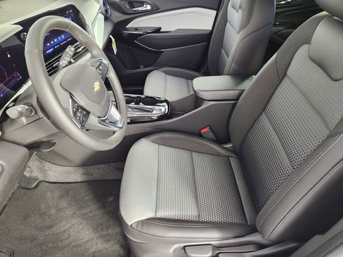 New 2026 Chevrolet Trax LT w/ Driver Confidence Package image 11