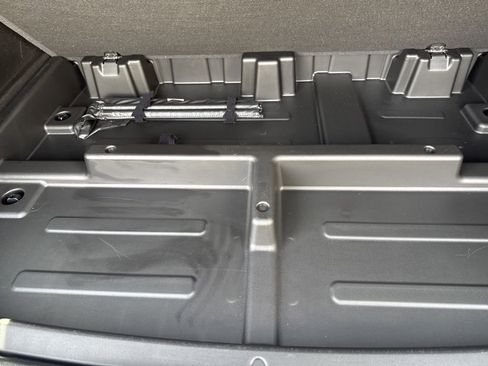 Used 2024 GMC Yukon XL Denali image 51