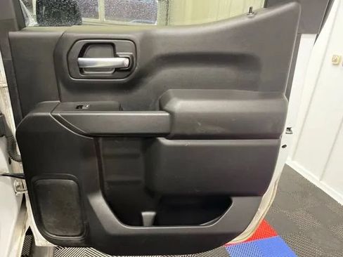 Used 2021 Chevrolet Silverado 1500 Custom AWD/4WD image 14