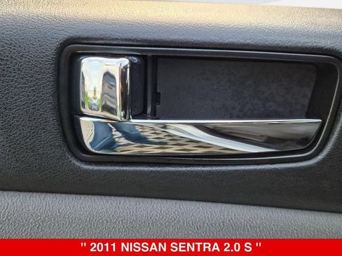 Used 2011 Nissan Sentra 2.0 S w/ Convenience Pkg FWD image 12