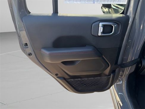 Used 2021 Jeep Wrangler Unlimited Rubicon w/ Uconnect 4C Nav & Sound Group image 19