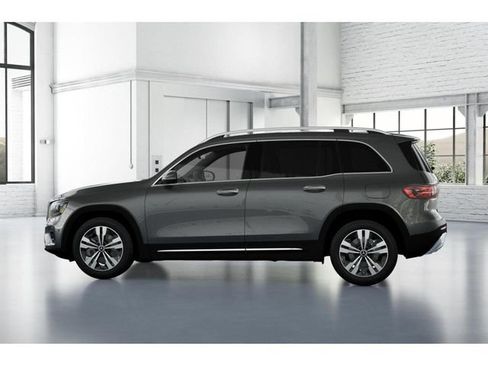 New 2026 Mercedes-Benz GLB 250 4MATIC image 33