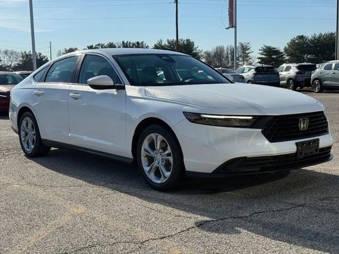 Used 2023 Honda Accord LX image 8