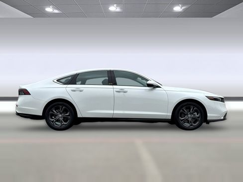 Used 2024 Honda Accord EX-L image 7